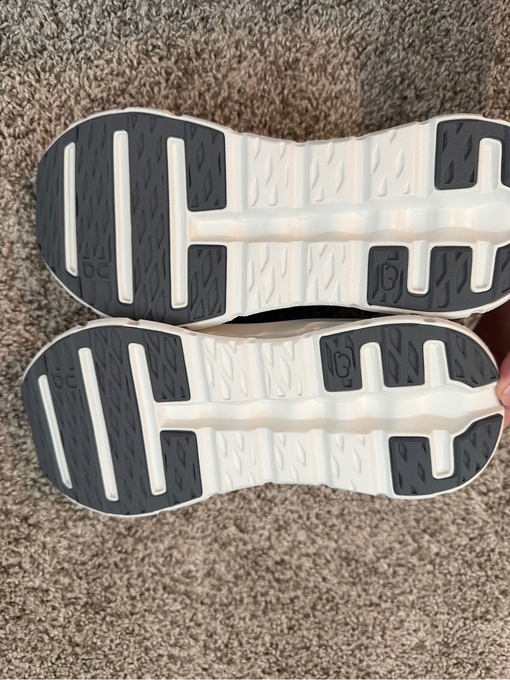 ON Women’s Cloudtilt Shoes - Picture 3 of 6